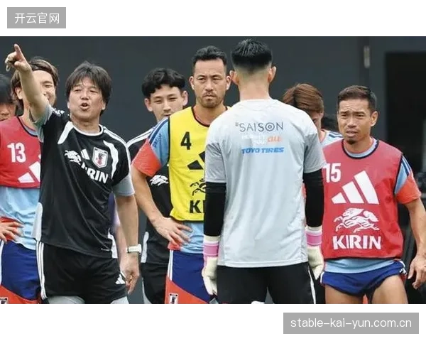 长友佑都的坚持是传递体育精神的完美载体，能引发跨年龄层观众的情感共鸣。